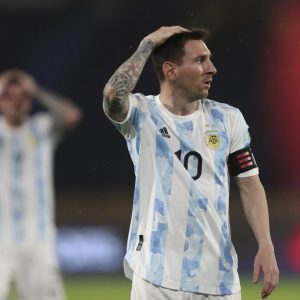 Argentina pierde 2 goles seguidos y empata con Colombia