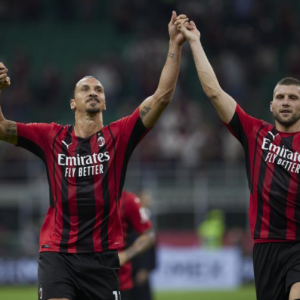Serie A-Ibrahimovic vuelve al AC Milan 2-0 Lazio