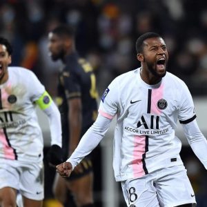 Ligue 1: Mbappé asiste, Paris 1-1 Lens